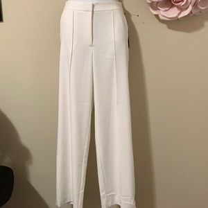 🆕 VINCE CAMUTO White Pants